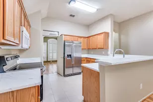 4921 Tulip Ln, Fort Worth, TX 76137 - Photo 5