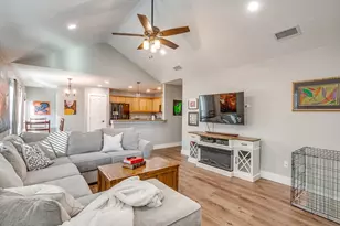 407 Grayson, Joshua, TX 76058 - Photo 5