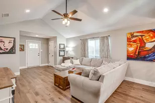 407 Grayson, Joshua, TX 76058 - Photo 7