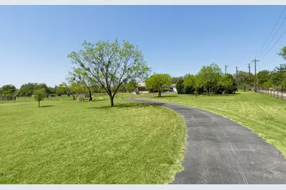 2301 Loop 567, Granbury, TX 76048 - Photo 19