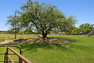 2301 Loop 567, Granbury, TX 76048 - Photo 21
