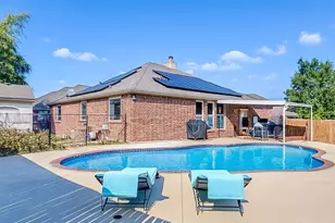 1008 Miles Ave, Burleson, TX 76028 - Photo 3