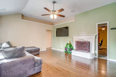 1008 Miles Avenue, Burleson, TX 76028 - Photo 11