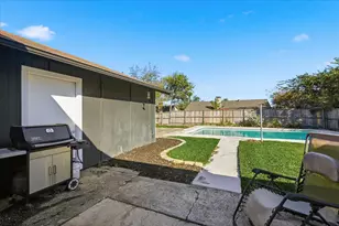 2013 Cedarwood Dr, Carrollton, TX 75007 - Photo 33