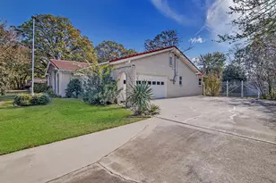 849 Wheelwood, Hurst, TX 76053 - Photo 3