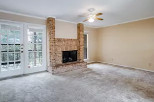 16301 Ledgemont Ln, Addison, TX 75001 - Photo 5