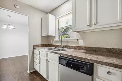 2712 N Bell Avenue, Denton, TX 76209 - Photo 9