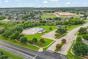 416 Waterline Dr, Crowley, TX 76036 - Photo 29