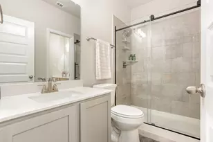 2923 Grand Lookout Ln, Arlington, TX 76001 - Photo 19