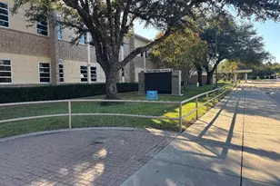 1522 Addington St, Irving, TX 75062 - Photo 25