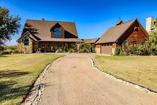 401 Frog Branch Ct, Possum Kingdom Lake, TX 76449 - Photo 3