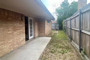 7406 Walling Ln, Dallas, TX 75231 - Photo 13