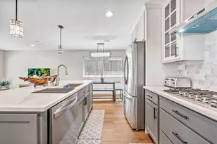 3151 Kinkaid Dr, Dallas, TX 75220 - Photo 5