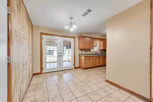 628 Elm St, Hurst, TX 76053 - Photo 3
