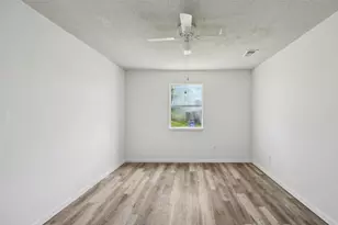 9242 Green Springs Cir, Sanger, TX 76266 - Photo 23