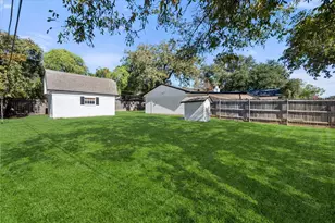 1812 Hilltop Ln, Pantego, TX 76013 - Photo 35