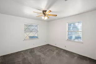 1812 Hilltop Ln, Pantego, TX 76013 - Photo 31