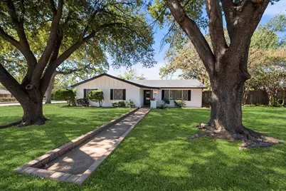 1812 Hilltop Lane, Pantego, TX 76013 - Photo 3