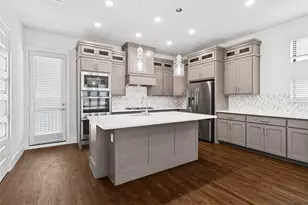 714 Resort Dr, Rowlett, TX 75088 - Photo 9