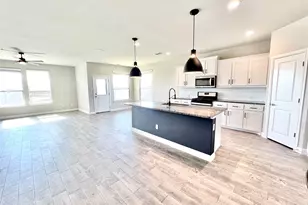 1600 Reed Dr, Krum, TX 76249 - Photo 13