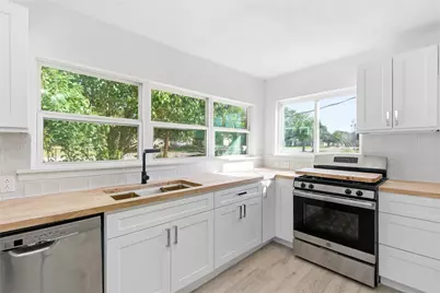 3229 Meadow Oaks Drive, Haltom City, TX 76117 - Photo 13