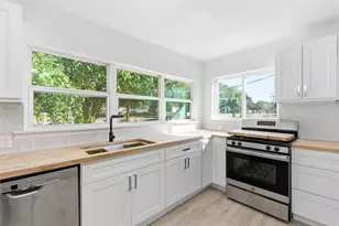 3229 Meadow Oaks Dr, Haltom City, TX 76117 - Photo 13