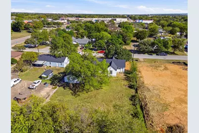 3229 Meadow Oaks Drive, Haltom City, TX 76117 - Photo 31