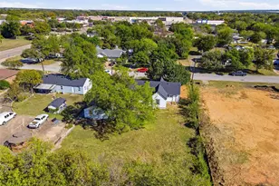 3229 Meadow Oaks Dr, Haltom City, TX 76117 - Photo 31