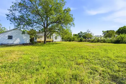 3229 Meadow Oaks Drive, Haltom City, TX 76117 - Photo 29
