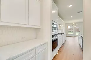 1055 Modesto Dr, Frisco, TX 75036 - Photo 11