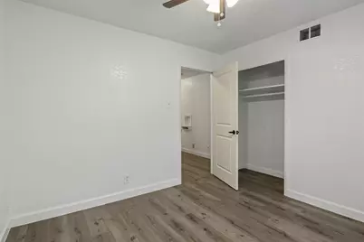 2007 E Park Row Drive, Arlington, TX 76010 - Photo 21