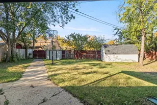 2007 E Park Row Dr, Arlington, TX 76010 - Photo 29