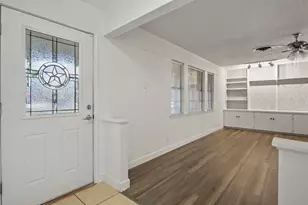 2007 E Park Row Dr, Arlington, TX 76010 - Photo 7