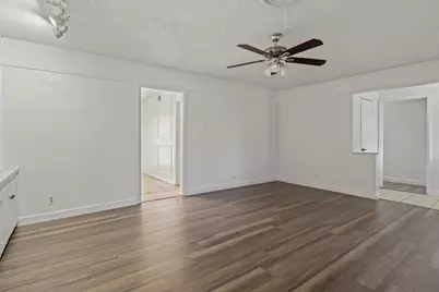 2007 E Park Row Drive, Arlington, TX 76010 - Photo 9