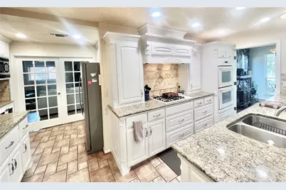 2626 Shoreline Drive, Sherman, TX 75092 - Photo 3