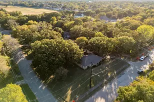 10714 Grove Oaks Blvd, Dallas, TX 75217 - Photo 3