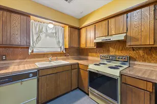 10714 Grove Oaks Blvd, Dallas, TX 75217 - Photo 13