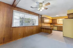 10714 Grove Oaks Blvd, Dallas, TX 75217 - Photo 11