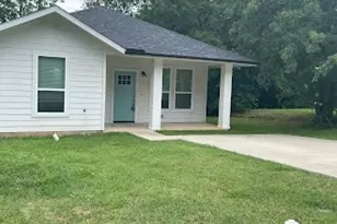 1305 Stanford St, Greenville, TX 75401 - Photo 3