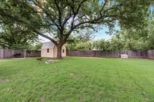 2003 Cypress St, Gainesville, TX 76240 - Photo 27