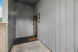 2003 Cypress St, Gainesville, TX 76240 - Photo 5