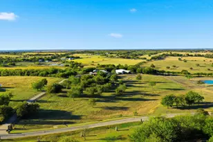 135 Serrano Ct, Weatherford, TX 76087 - Photo 35