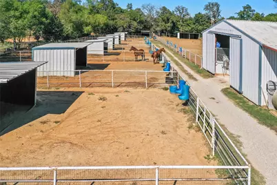 8771 Fm 2931, Pilot Point, TX 76258 - Photo 27