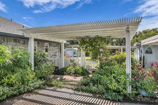 107 Fort Graham Cir, Waco, TX 76705 - Photo 5