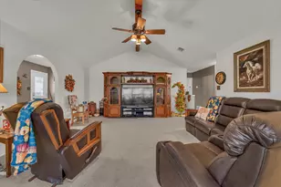 107 Fort Graham Cir, Waco, TX 76705 - Photo 11