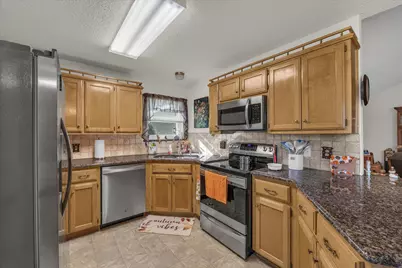 107 Fort Graham Circle, Waco, TX 76705 - Photo 15
