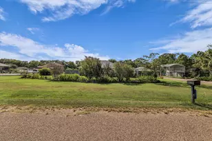 107 Fort Graham Cir, Waco, TX 76705 - Photo 35