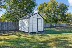 29 Belmont Ln, Van Alstyne, TX 75495 - Photo 27