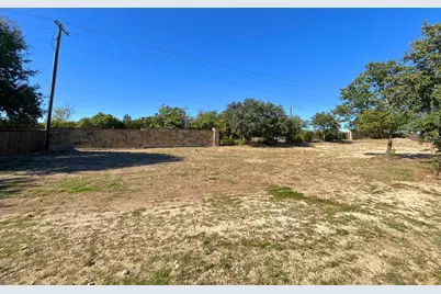 105 Oxford Court, Weatherford, TX 76088 - Photo 33