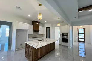 105 Oxford Ct, Weatherford, TX 76088 - Photo 11